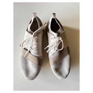 Under Armour Men’s Threadborne Heat Seeker size 10